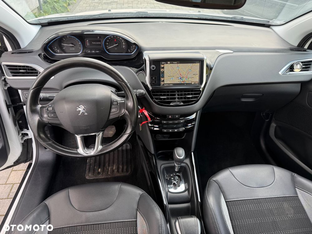 Peugeot 2008 PureTech 110 Stop&Start EAT6 Allure - 6