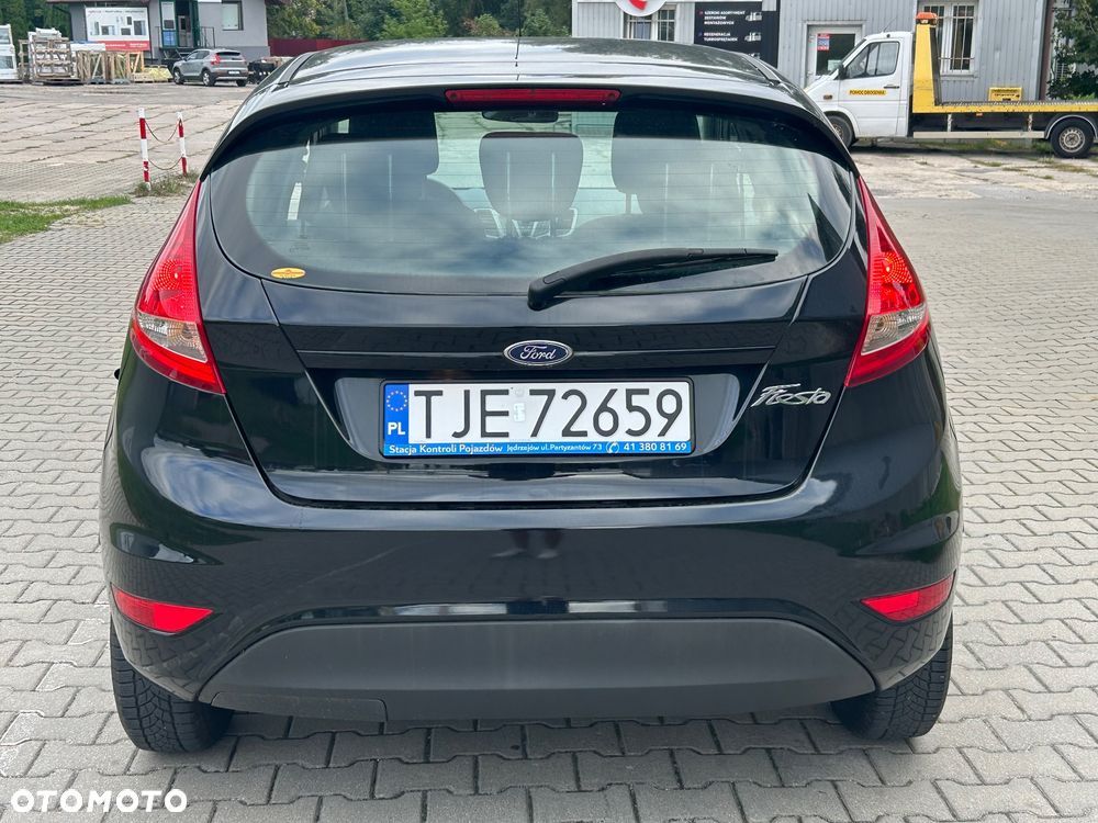 Ford Fiesta - 6