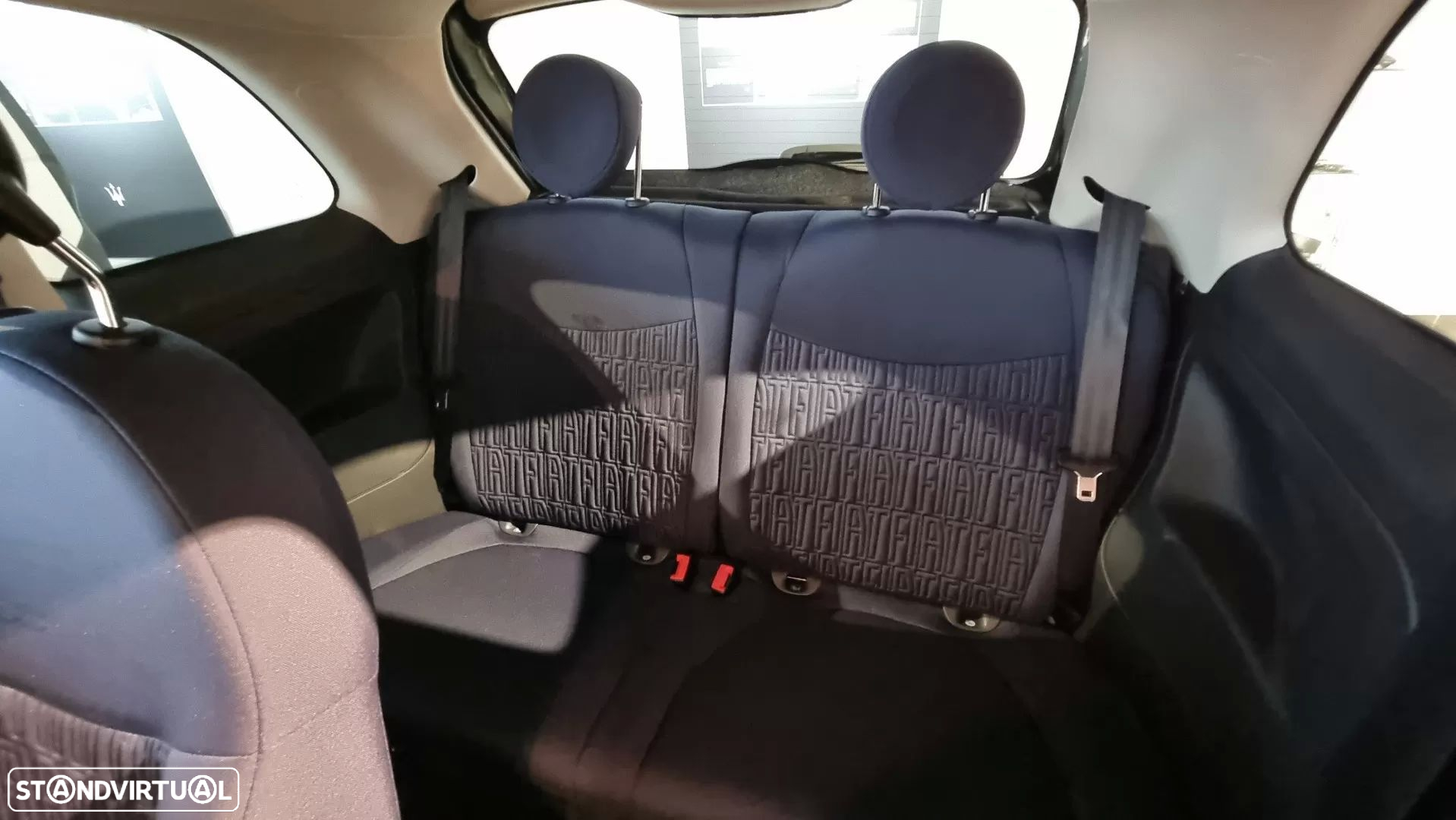 Fiat 500 1.0 Hybrid Club - 31
