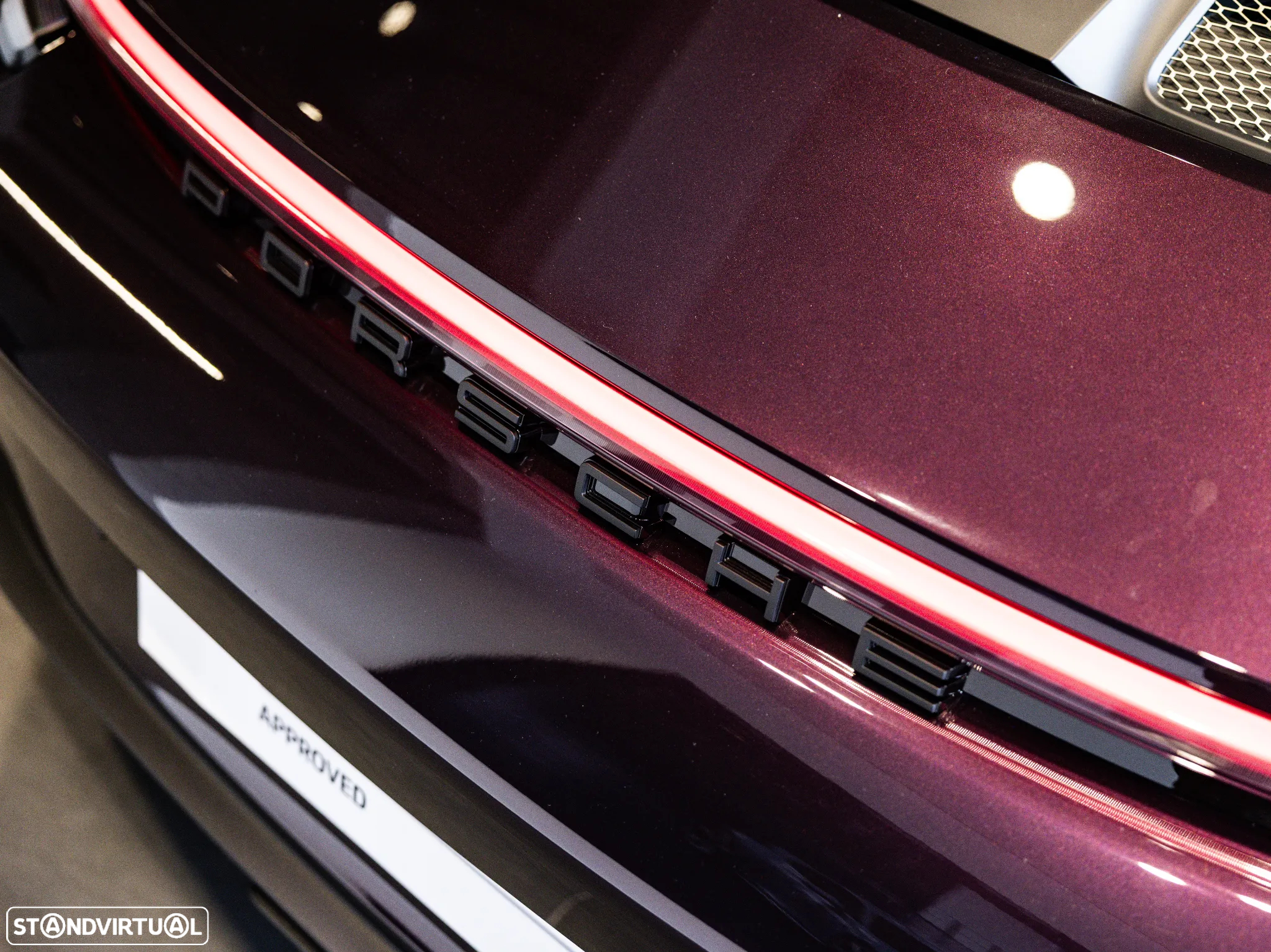 Porsche 911 (992) GT3 Touring Package - 12