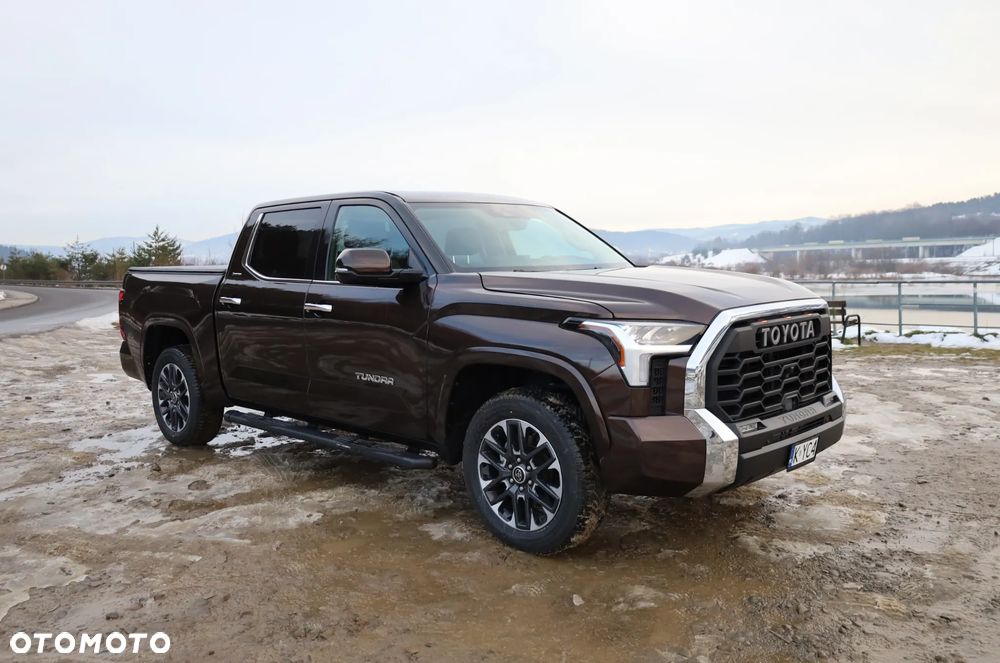 Toyota Tundra - 1