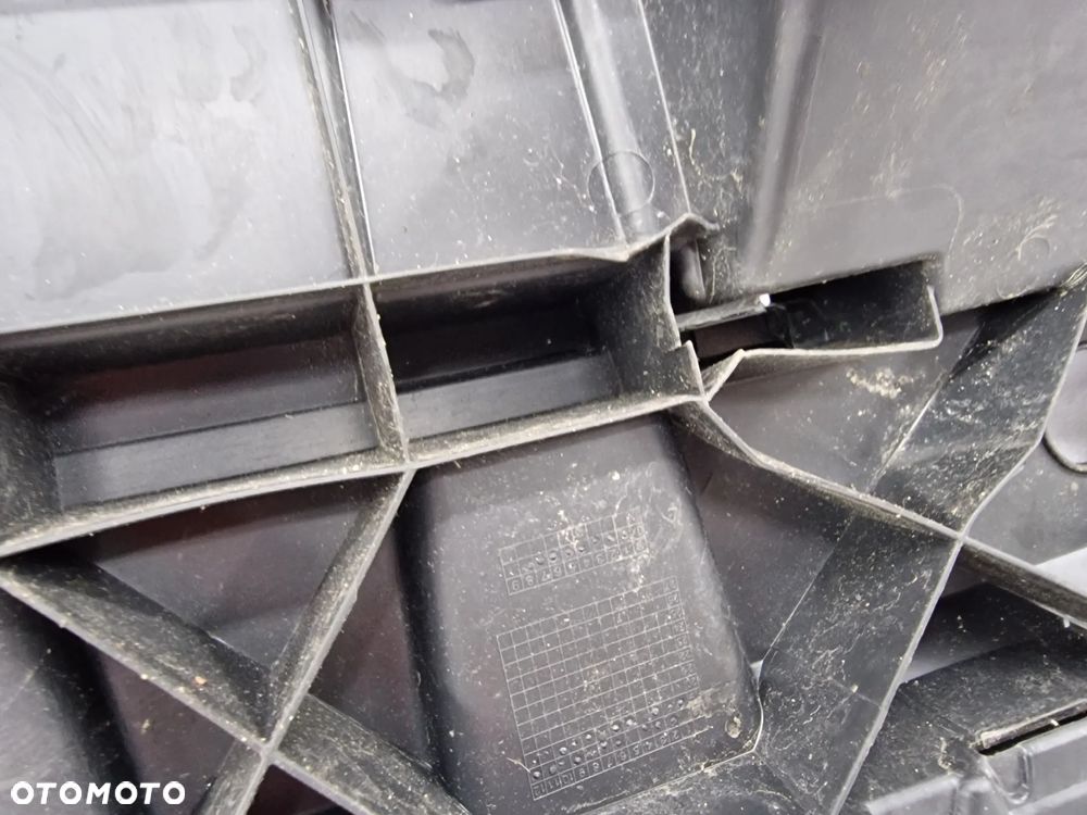 SEAT TARRACO 5FJ OSŁONA PASA / WZMOCNIENIE GÓRNE ZDERZAKA , NR 5FJ853692B / 5FJ853642B , NR AUKCJI GR301 - 13