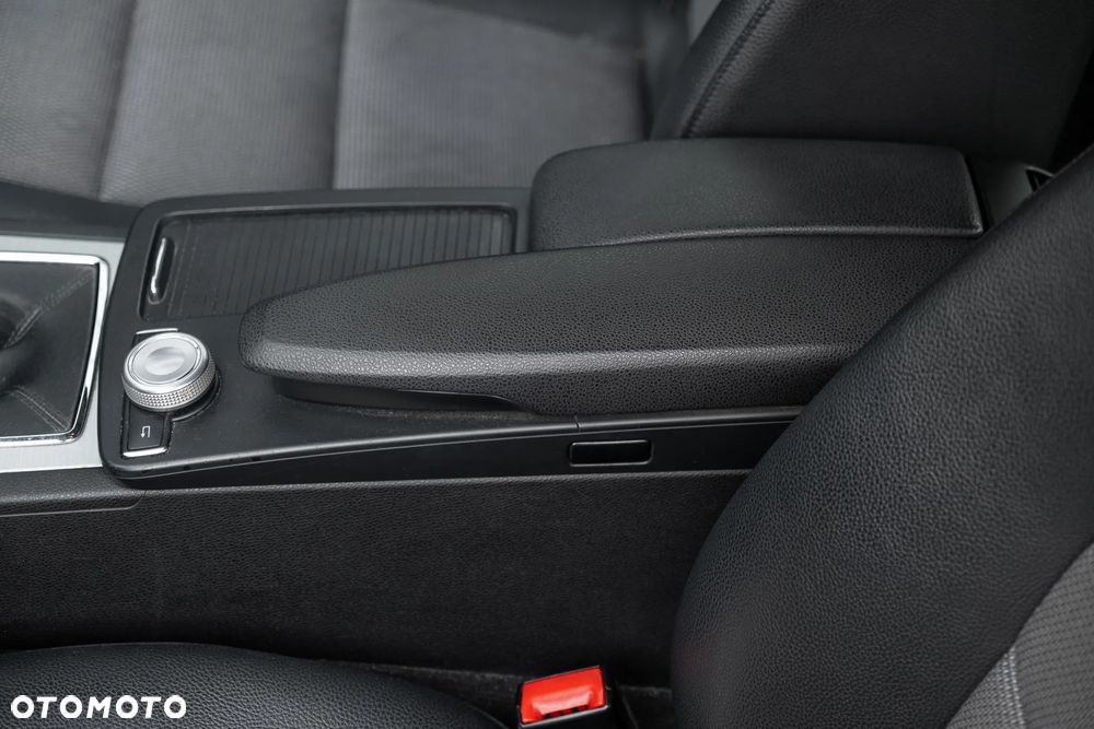 Mercedes-Benz Klasa C 220 CDI BlueEff Elegance - 11