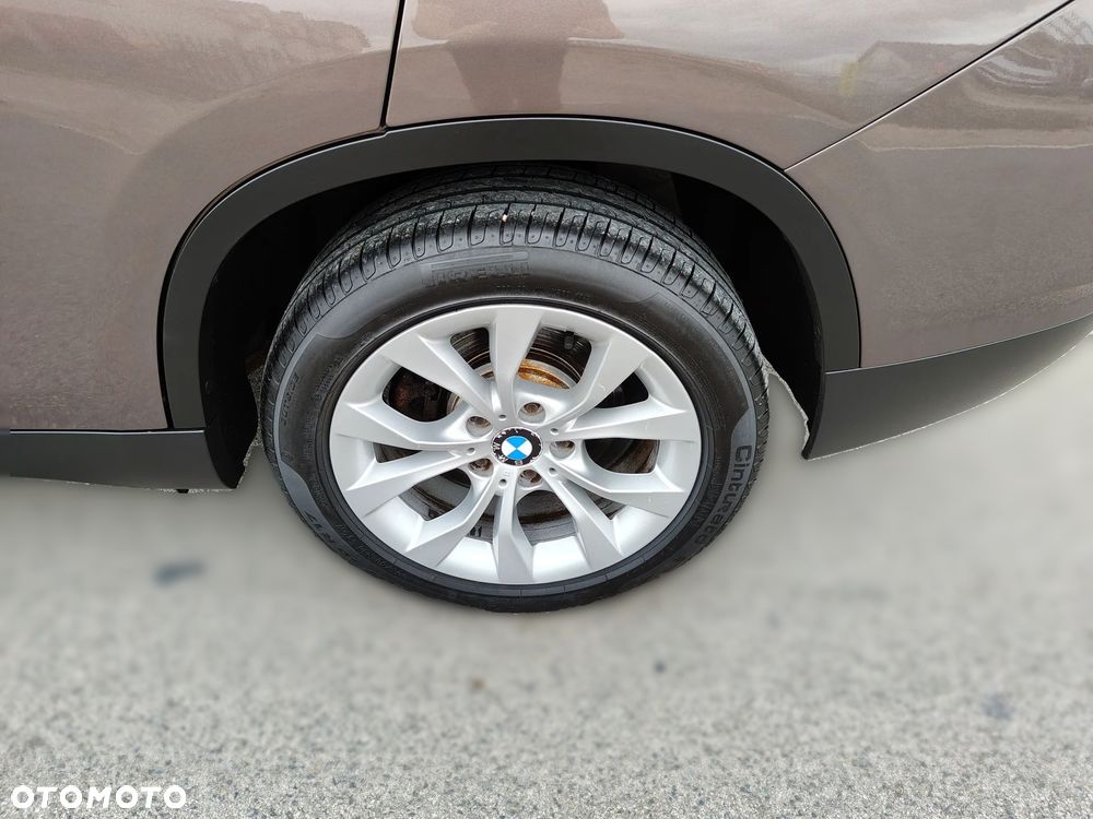 BMW X1 sDrive18d - 11