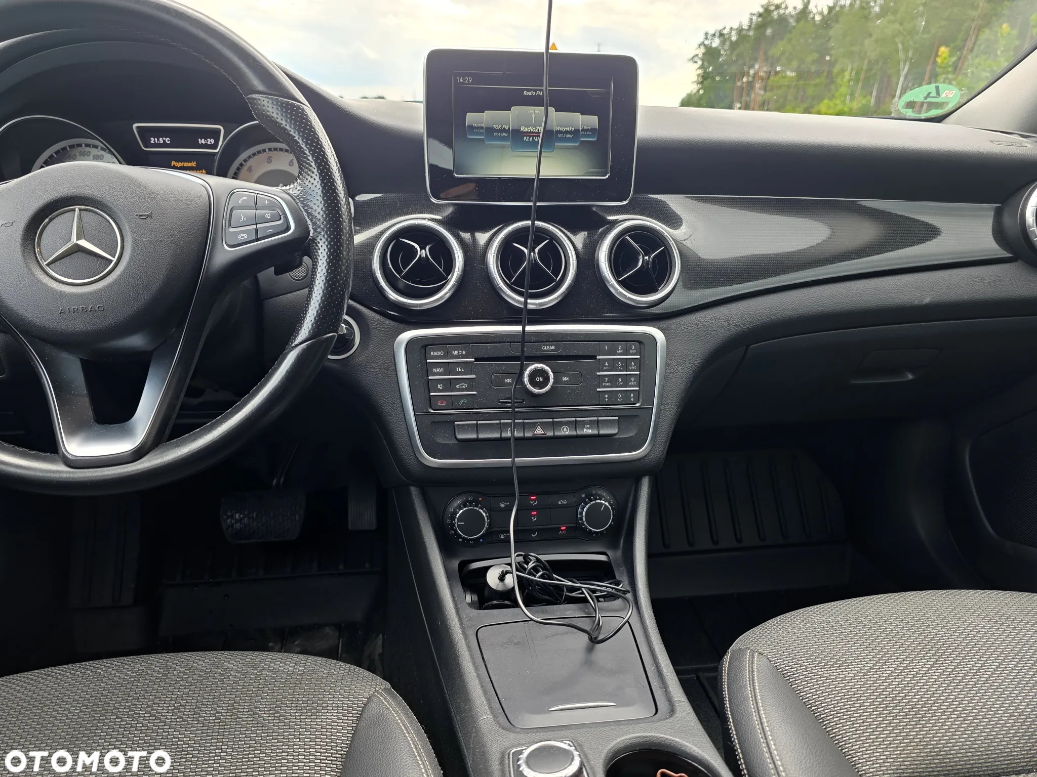 Mercedes-Benz CLA 180 7G-DCT - 27
