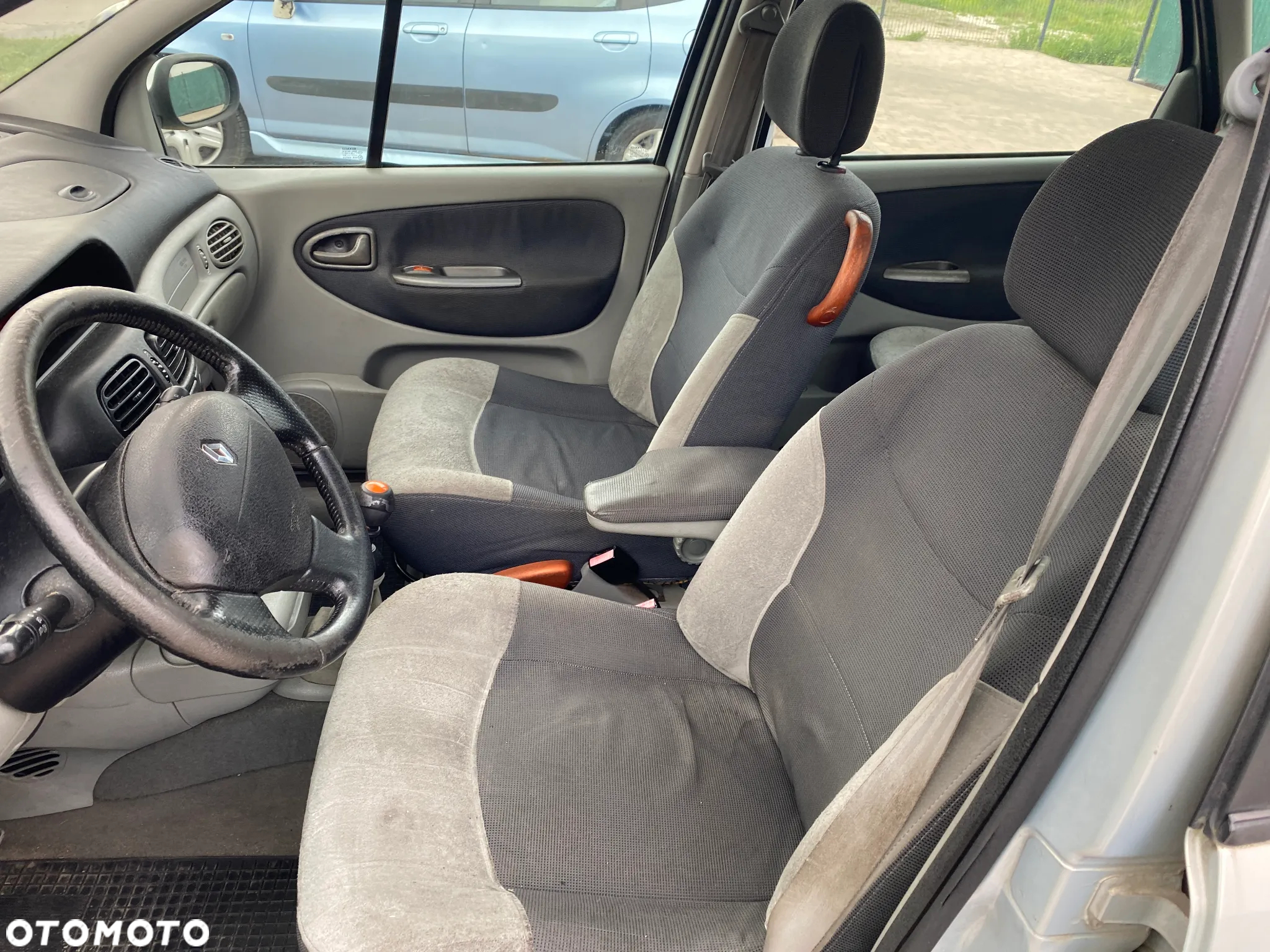 Renault Scenic 1.9 dCi Authentique - 19