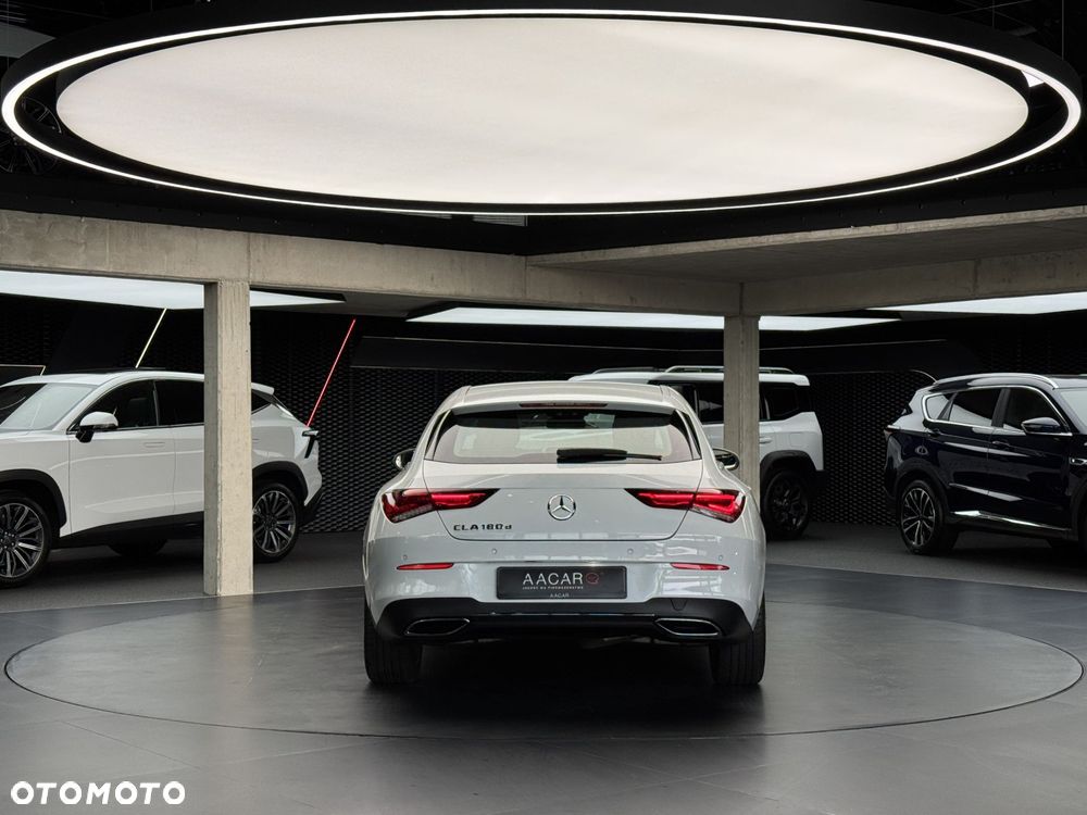 Mercedes-Benz CLA 180 d Progressive 8G-DCT - 5