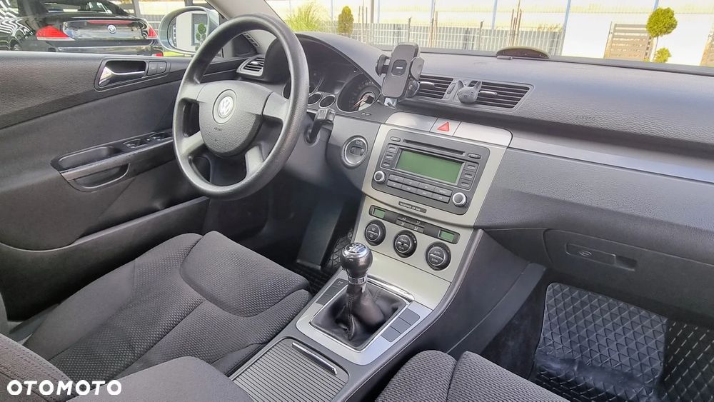 Volkswagen Passat 2.0 TDI DPF Comfortline - 20