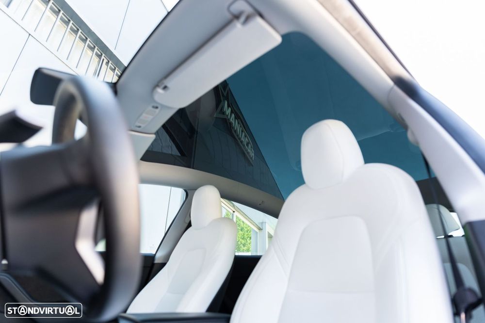 Tesla Model Y Long Range Dual Motor AWD - 10