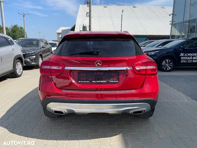 Mercedes-Benz GLA 220 CDI 4Matic 7G-DCT - 12