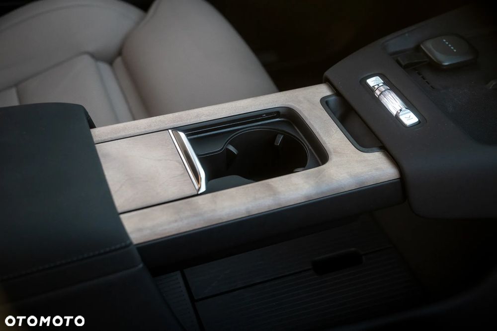 Volvo XC 70 - 18