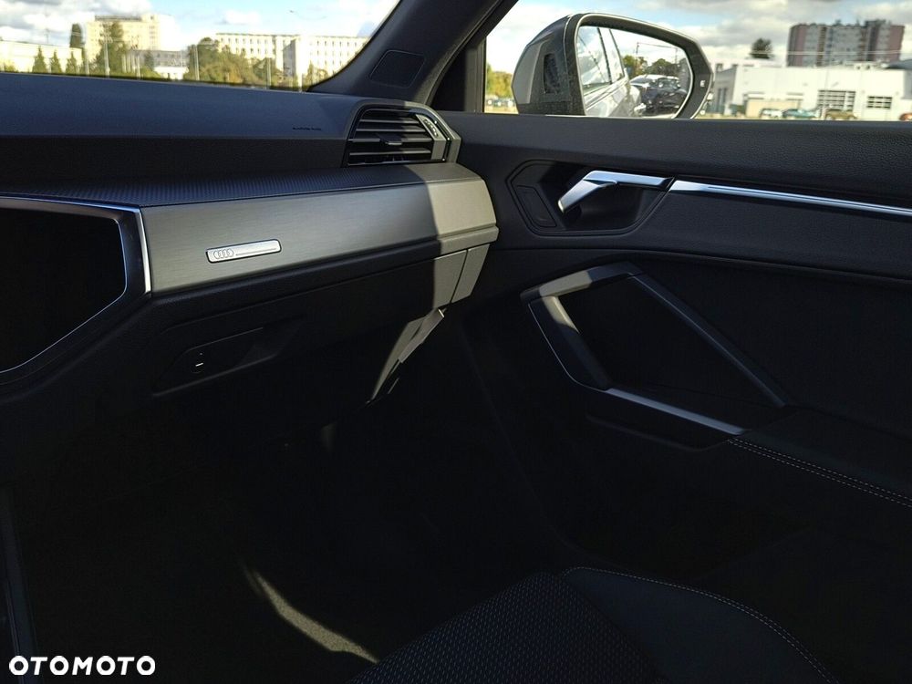 Audi Q3 Sportback - 33