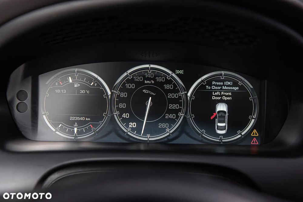 Jaguar XJ 3.0 D V6 Premium Luxury - 11
