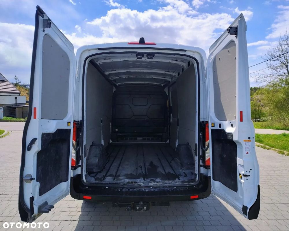 Ford Transit - 12