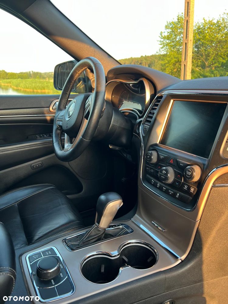 Jeep Grand Cherokee - 4