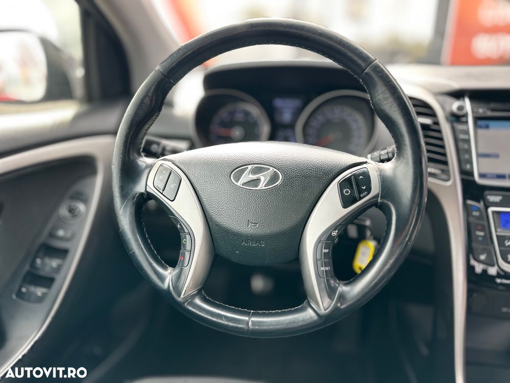 Hyundai i30 1.6 CRDI TPMS Highway Heat+ - 10