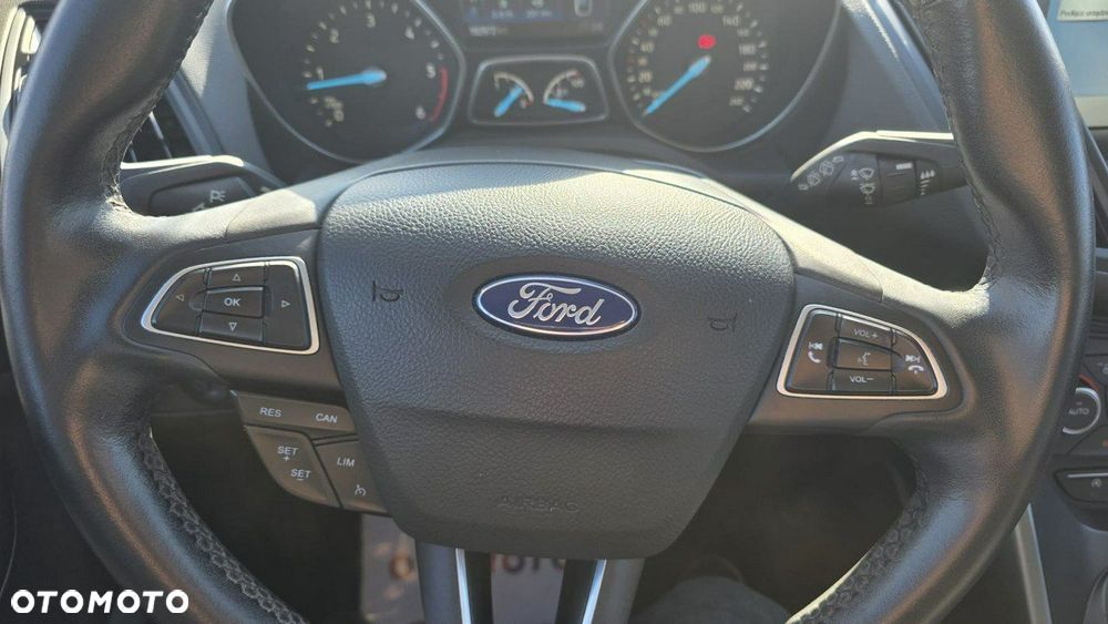 Ford Kuga - 11
