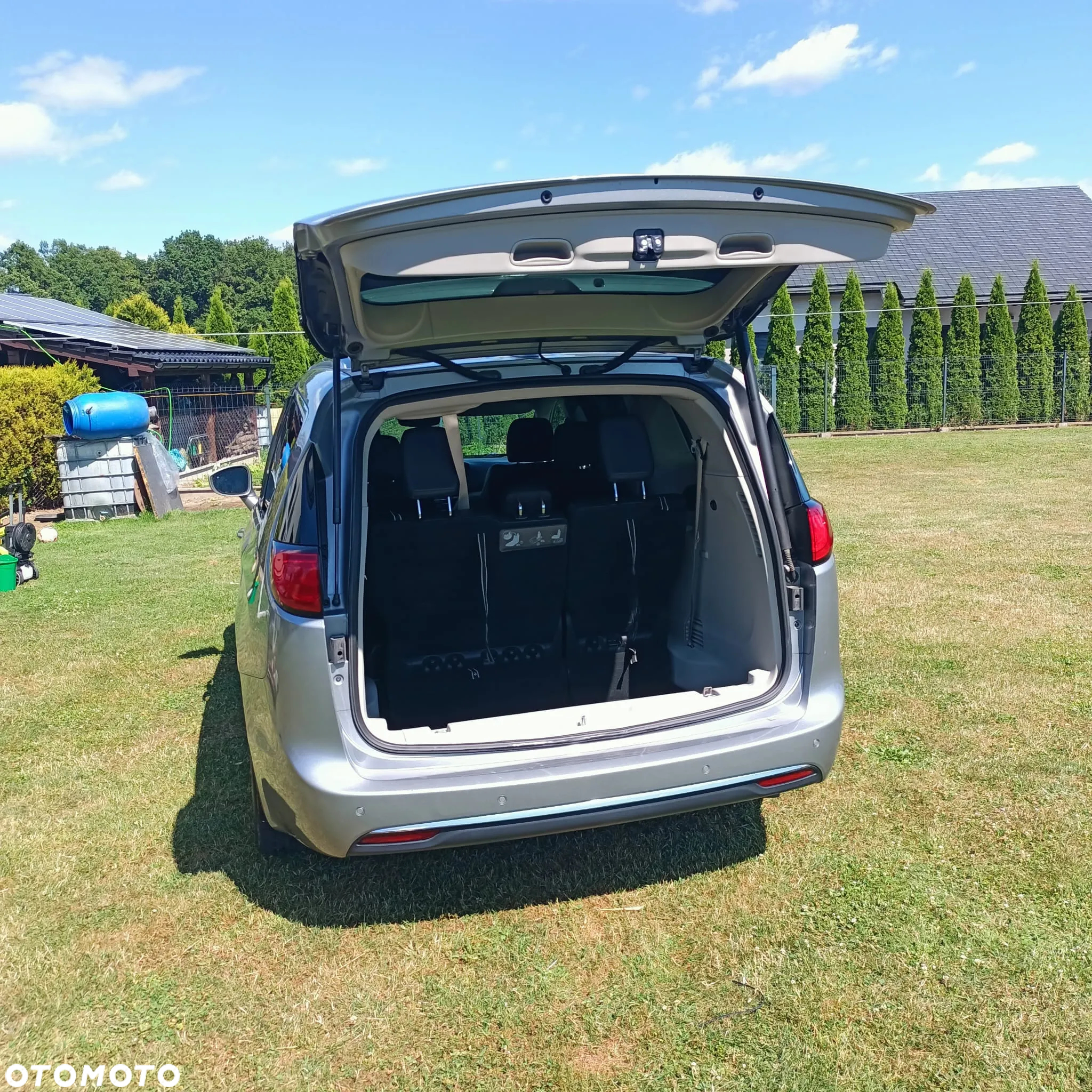 Chrysler Pacifica - 9