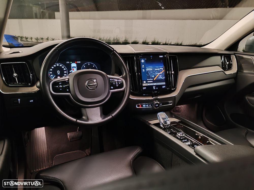 Volvo XC 60 2.0 B5 Inscription AWD - 17