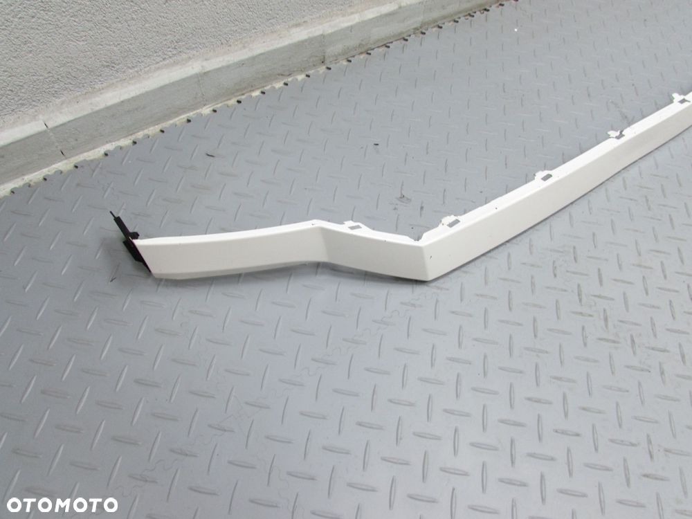 VW CRAFTER 06-17 LISTWA LAMPY ATRAPY 2E0853194 - 2