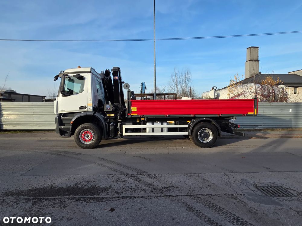 Mercedes-Benz AROCS 1824 // HDS HMF 1420-K2 // PILOT FUNKCJE 5 i 6 // NOWY KIPER WYWROTKA // ZAWIESZENIE BUDOWLANE WYSOKIE // PRZED PIERWSZĄ REJ W PL - 27