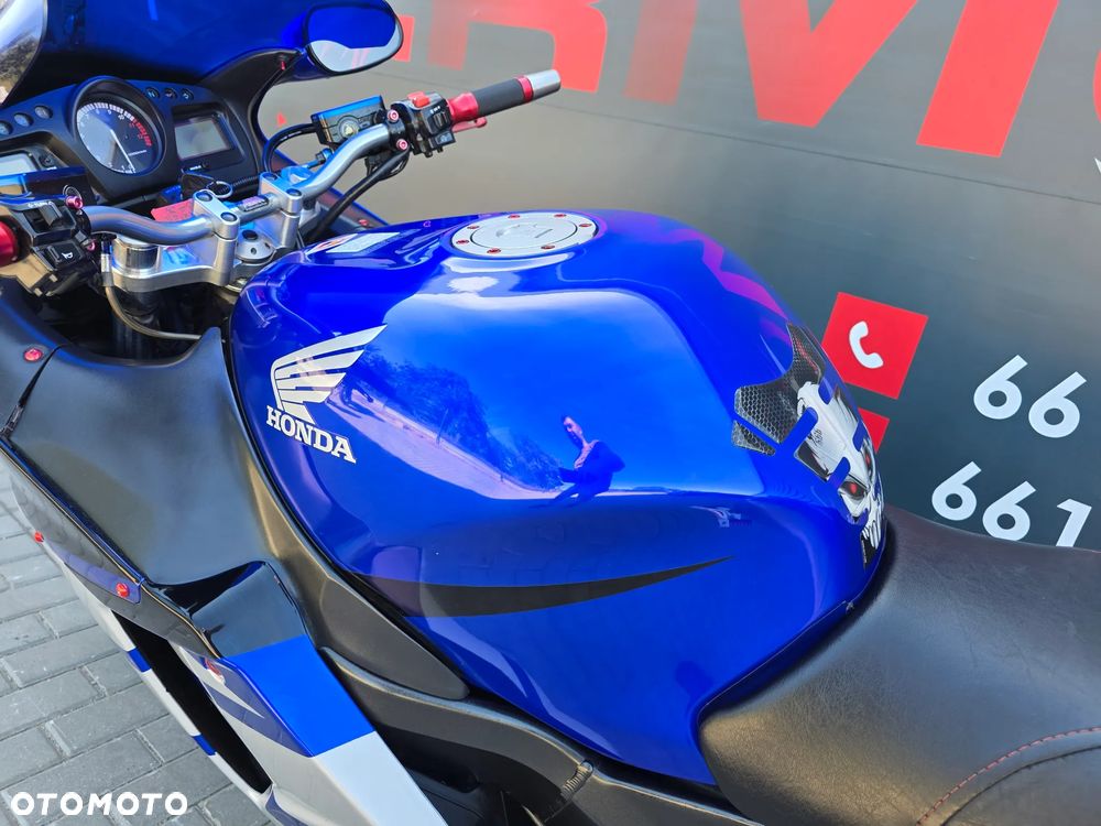 Honda CBR - 9