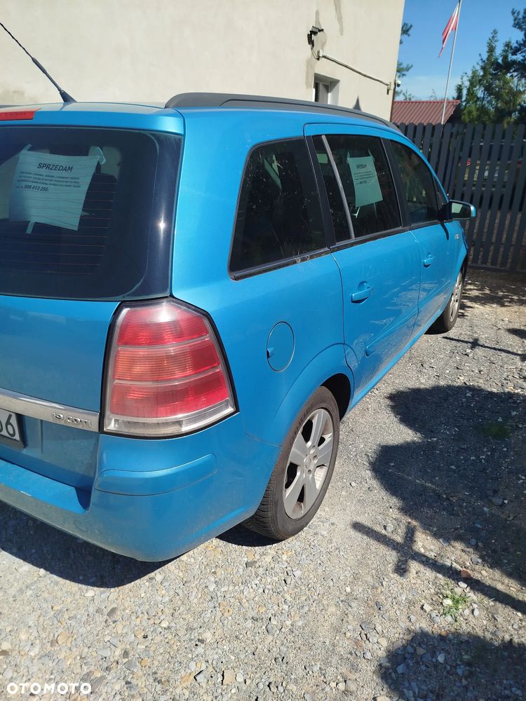 Opel Zafira 1.9 CDTI Cosmo - 1