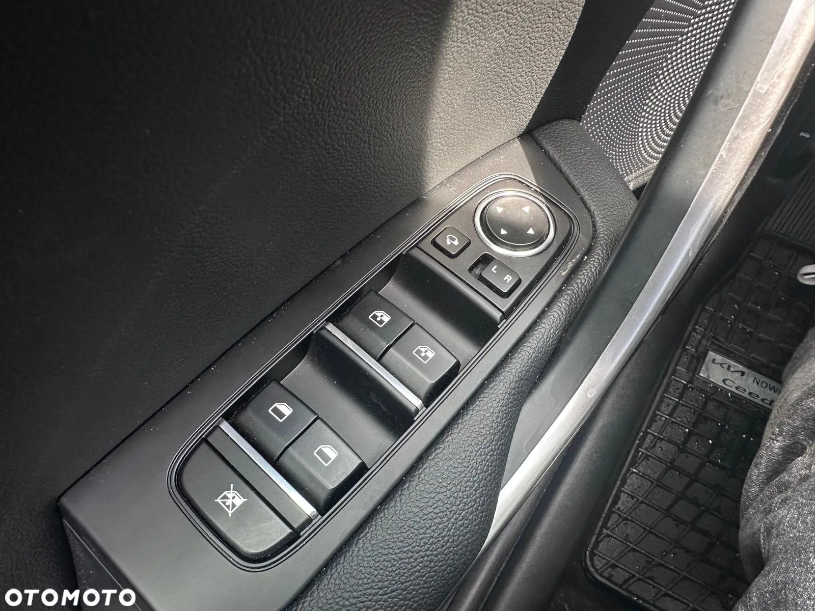 Kia Ceed 1.5 T-GDI Tribute DCT - 20