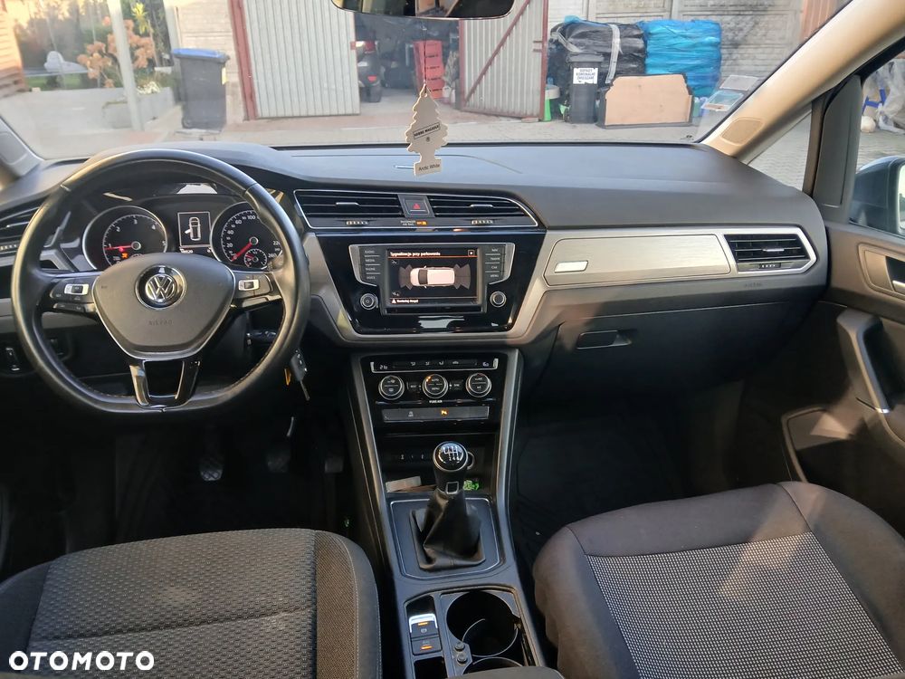 Volkswagen Touran 1.6 TDI SCR BlueMotion Technology Comfortline - 12