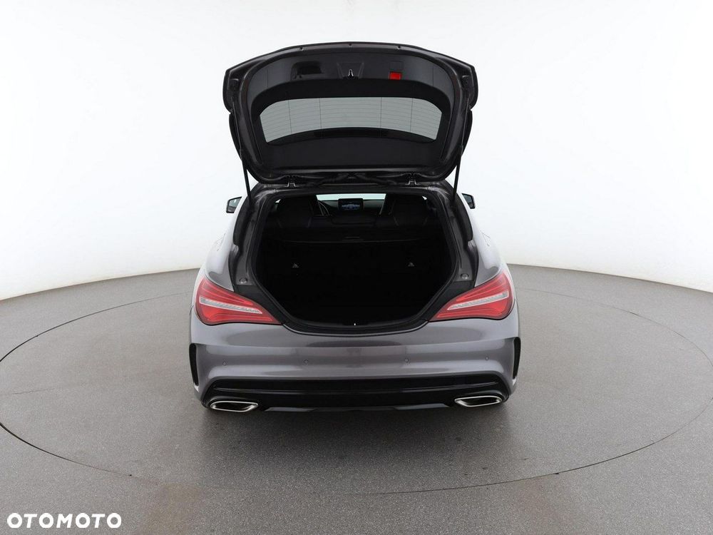 Mercedes-Benz CLA 220 4Matic 7G-DCT AMG Line - 20