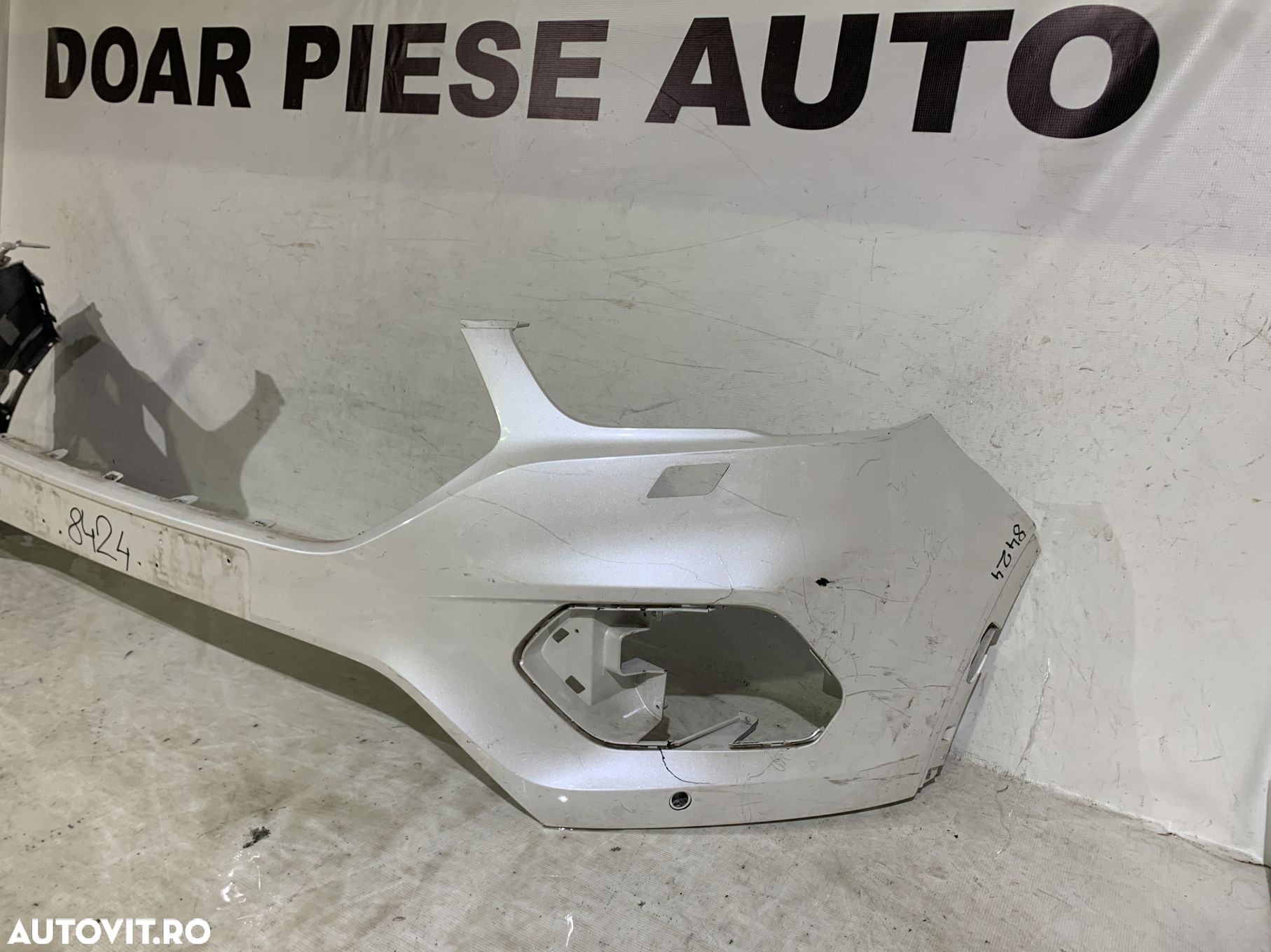 Bara fata Ford Kuga, 2017, 2018, 2019, cod origine OE GV44-17757-V, cu gauri pentru spalatori faruri si senzori de parcare (4). In stare foarte buna. - 2