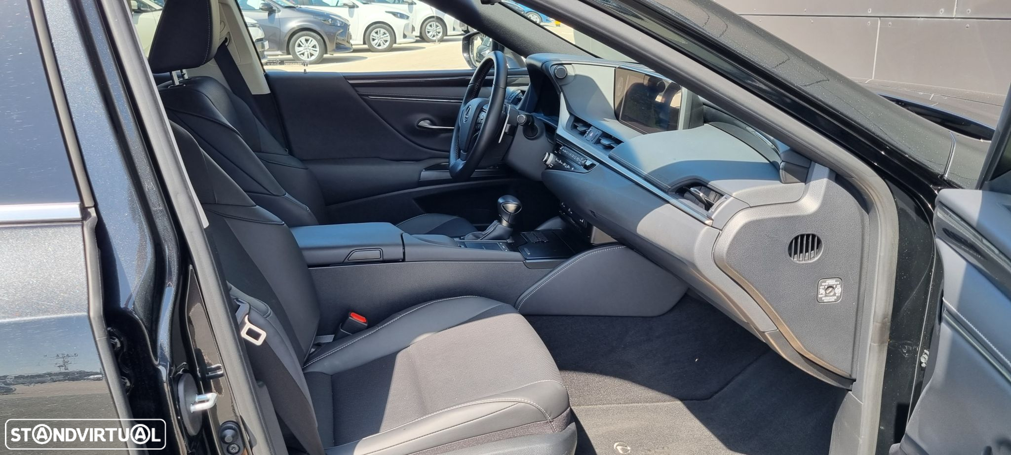 Lexus ES 300h Special Edition - 7