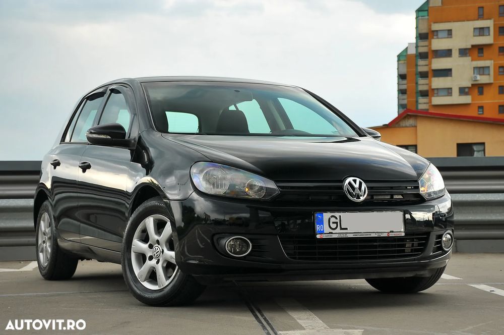 Volkswagen Golf - 8