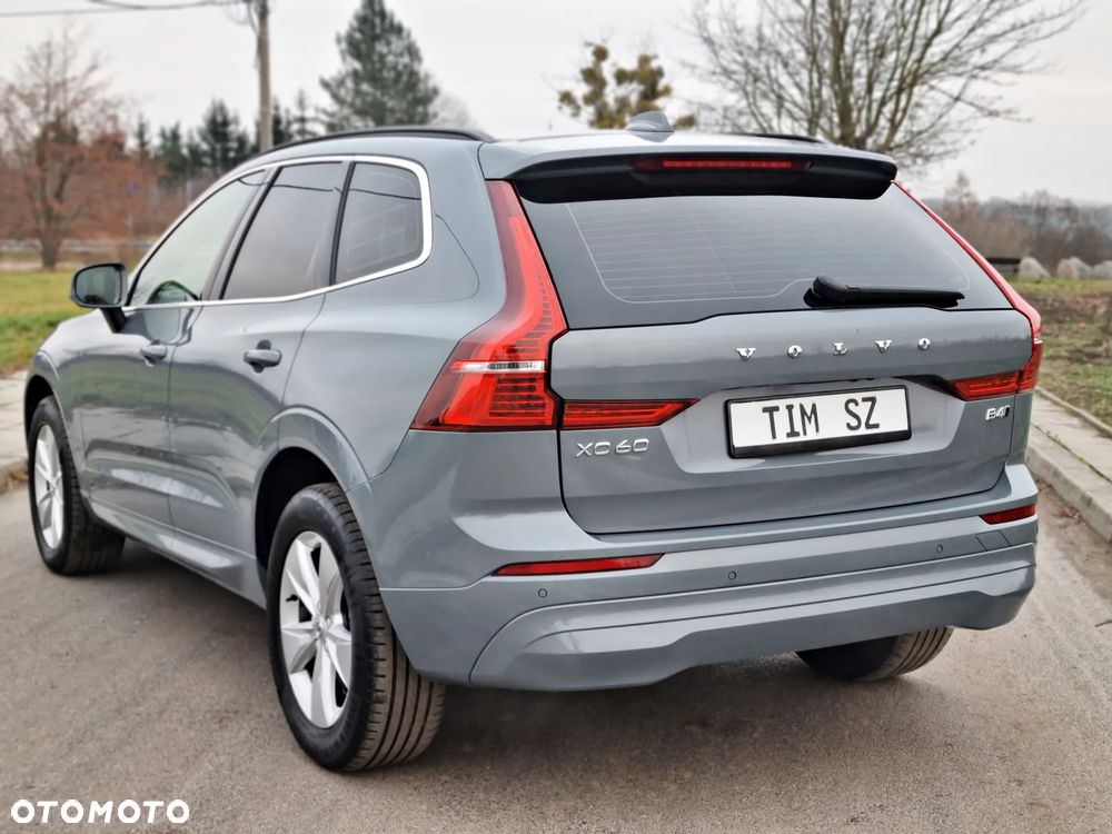 Volvo XC 60 B4 D AWD Geartronic Momentum Pro - 12