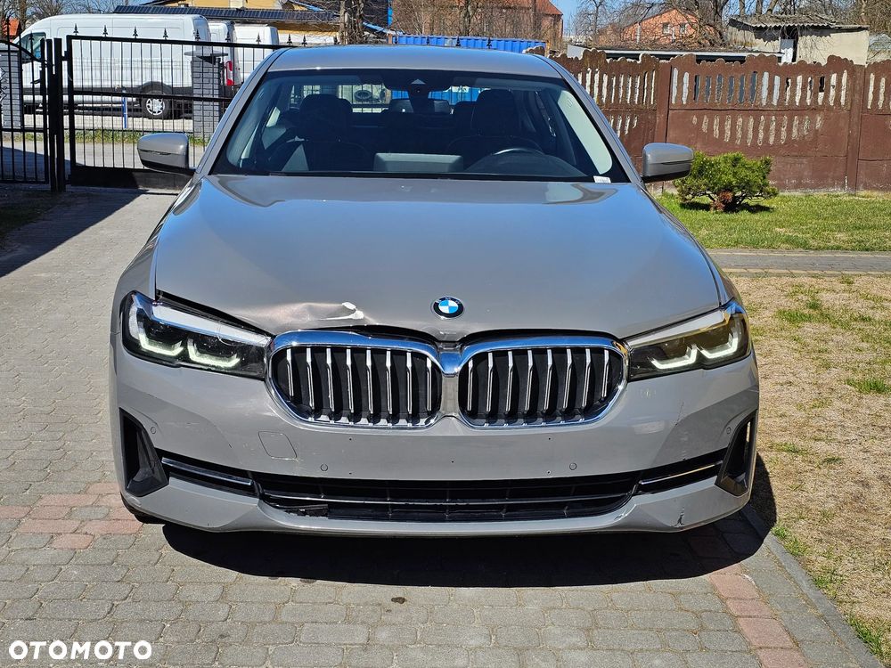 BMW Seria 5 520d Sport - 2