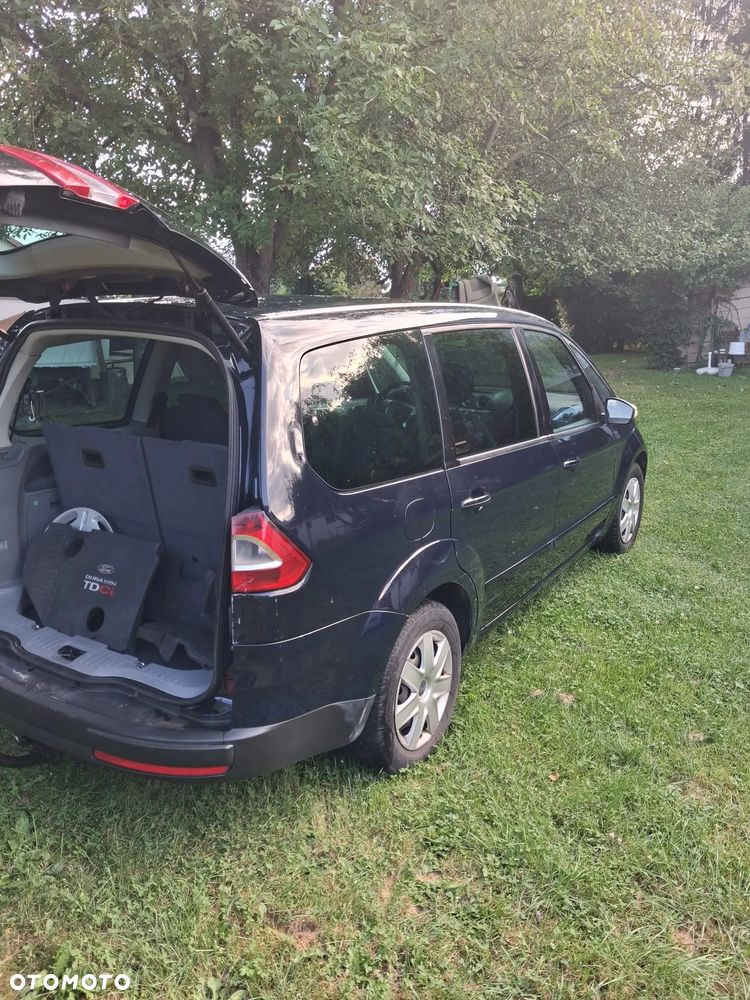 Ford Galaxy 1.8 TDCi Ambiente - 4