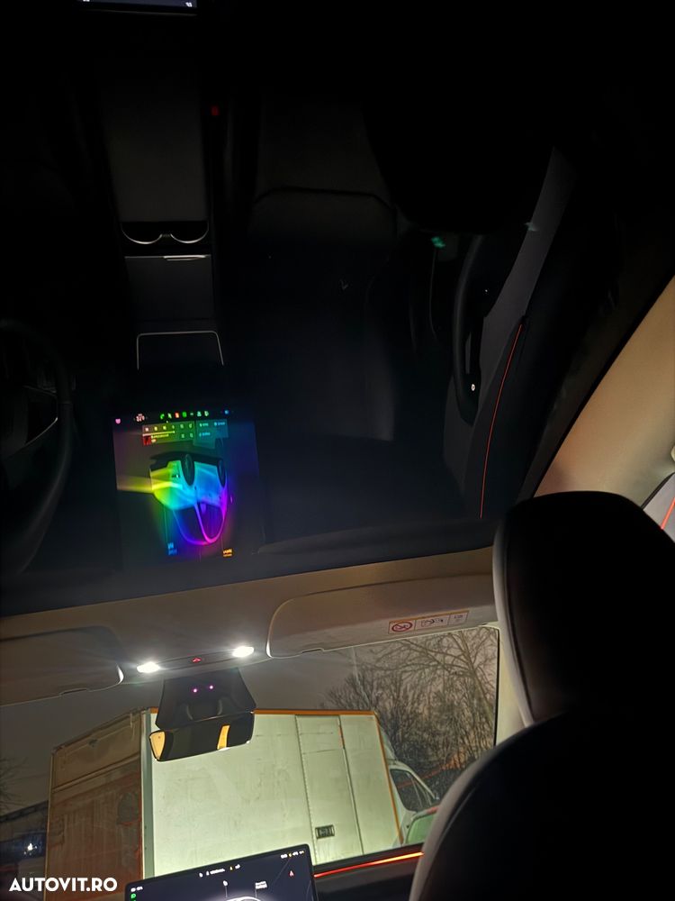 Tesla Model Y RWD - 2