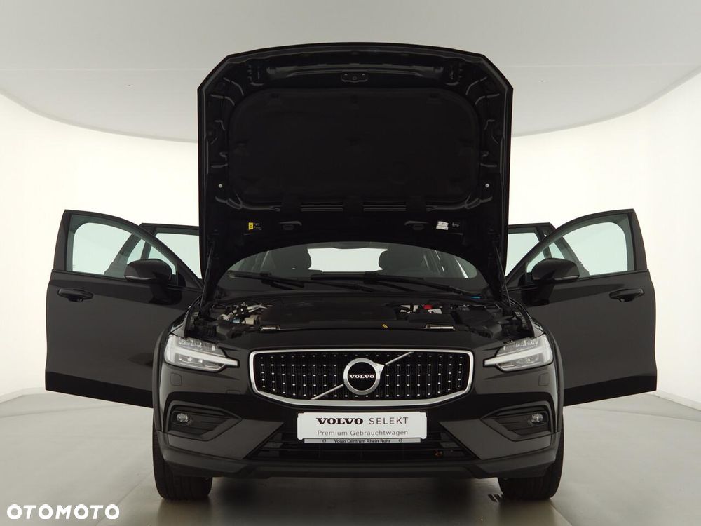Volvo V60 Cross Country B4 D AWD Geartronic Pro - 8