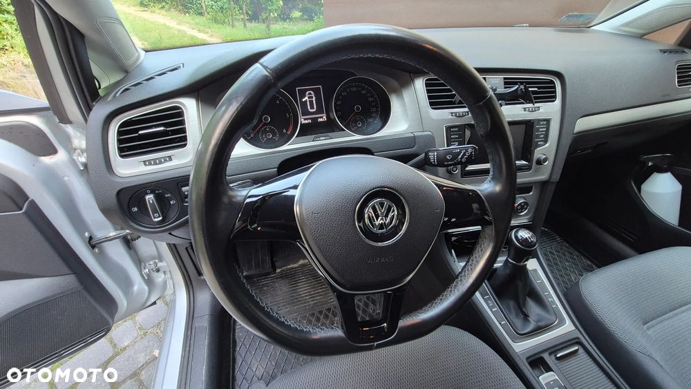 Volkswagen Golf 1.6 TDI BMT Comfortline - 10
