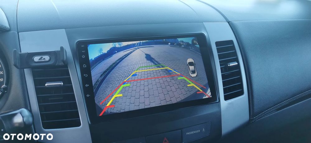 Mitsubishi Outlander 2.4 Intense CVT - 10