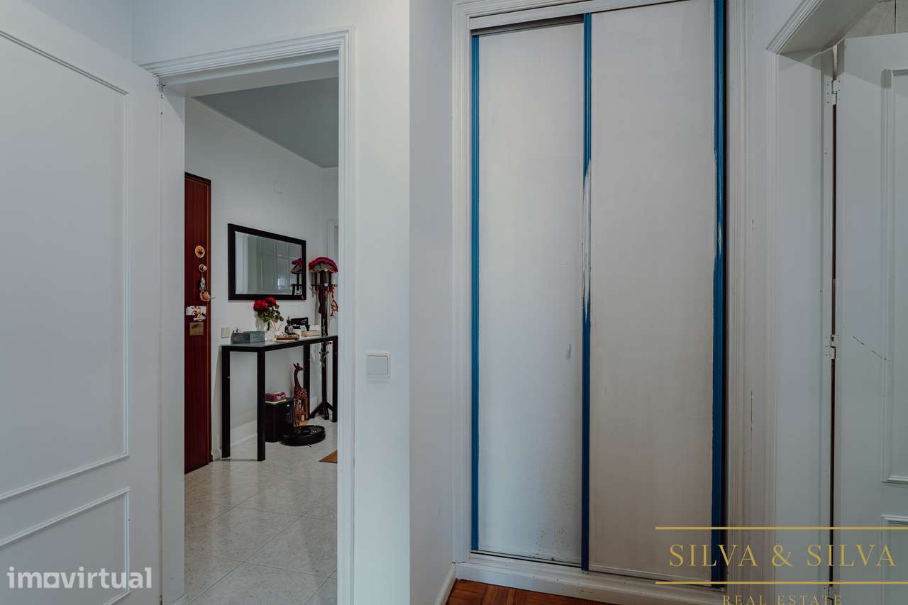 Apartamento T2+1 com garagem  no centro de Canelas - Grande imagem: 3/34