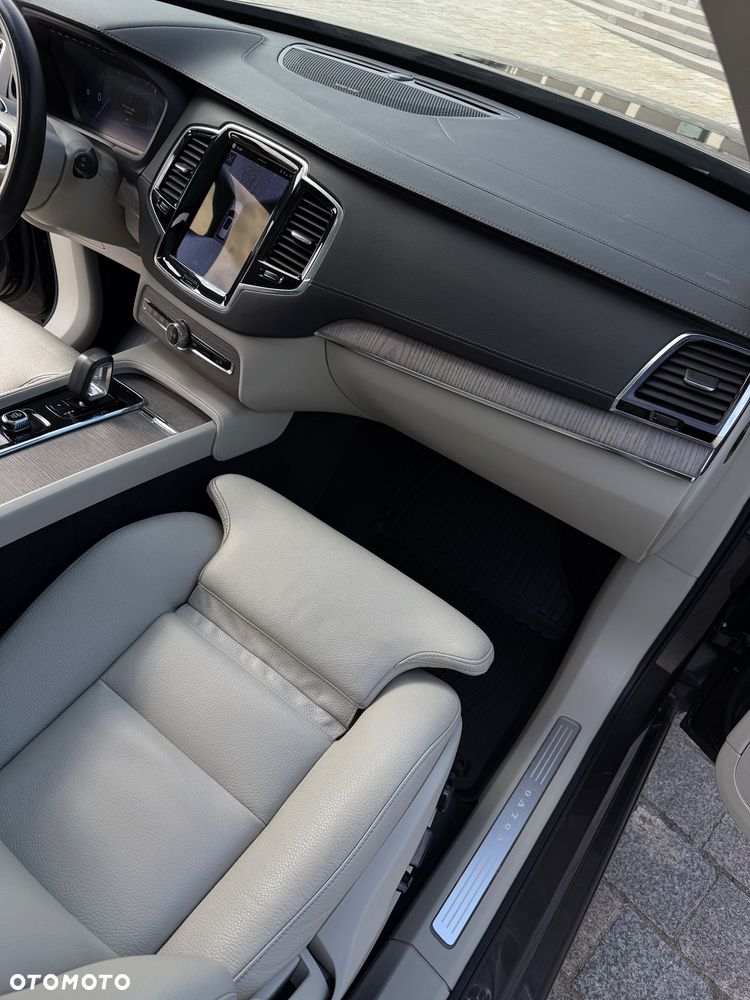 Volvo XC 90 - 17