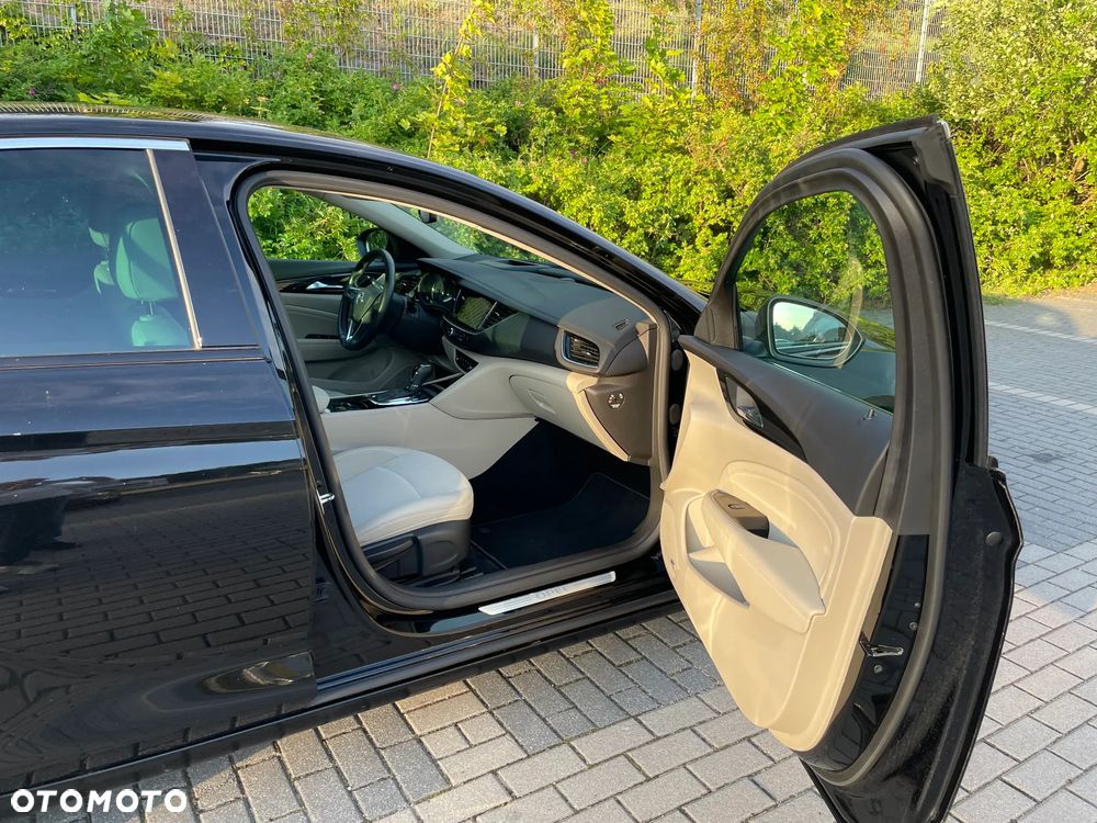 Opel Insignia 2.0 T 4x4 GSi S&S - 6