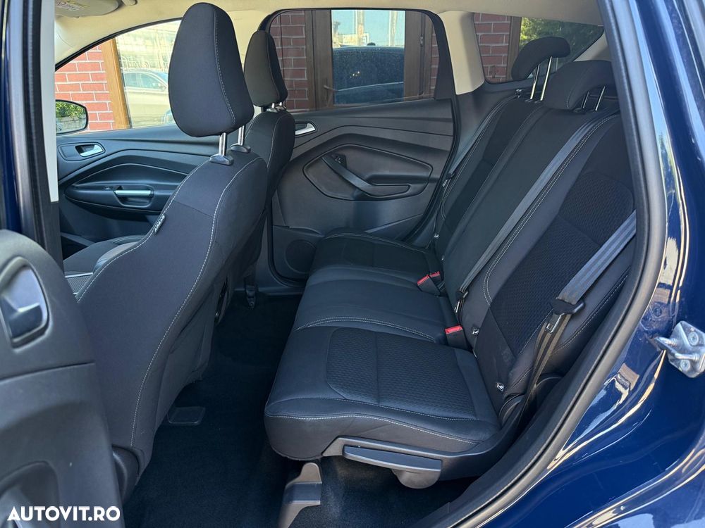 Ford Kuga - 8