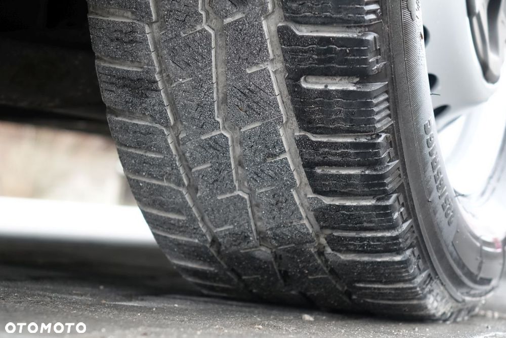 Iveco DAILY 35S18 / FURGON / BLASZAK / L4H2 / 3.0 / 180 KM / NAVI / KAMERA / - 10