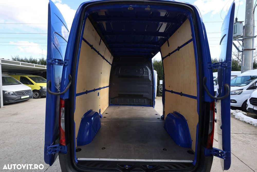 Mercedes-Benz Sprinter L2H2 - 11