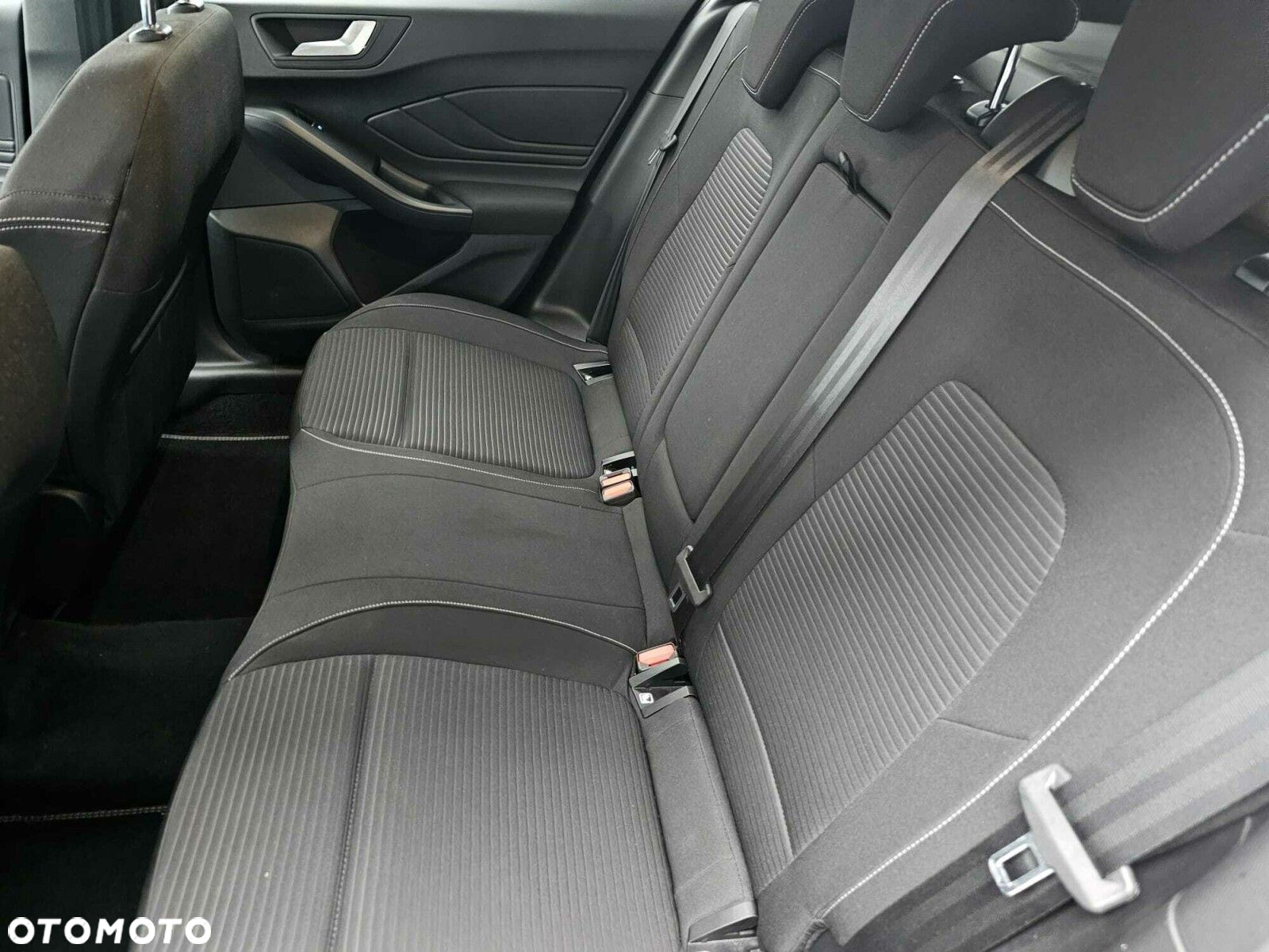 Ford Focus 1.0 EcoBoost mHEV Titanium X - 12
