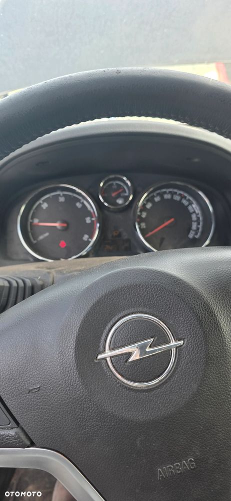 Opel Antara - 11