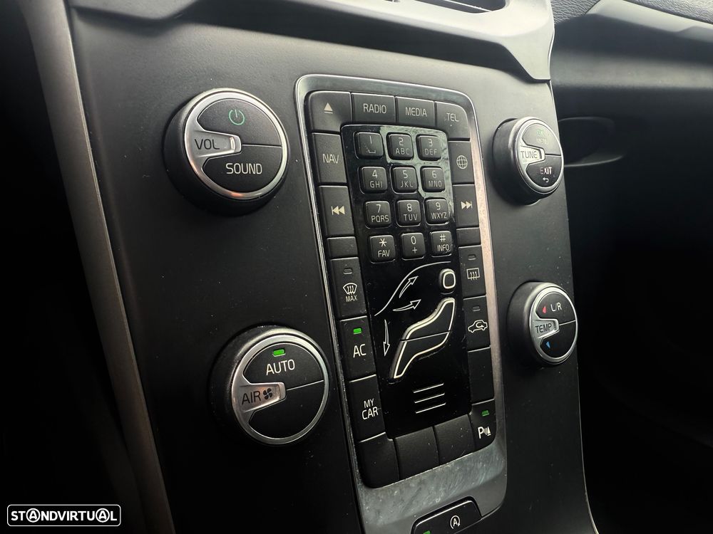 Volvo V40 1.6 D2 Momentum Eco - 13