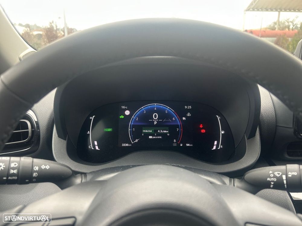 Toyota Yaris Cross 1.5 HDF Comfort Plus - 18